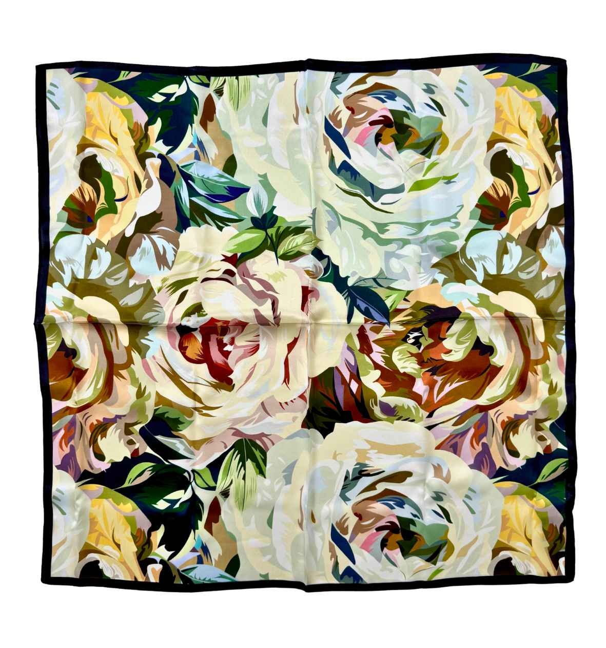 Kreminė 100 % Mulberry šilko skarelė 65x65 cm – visas tapytų rožių ir žalių lapų raštas su juodu krašteliu